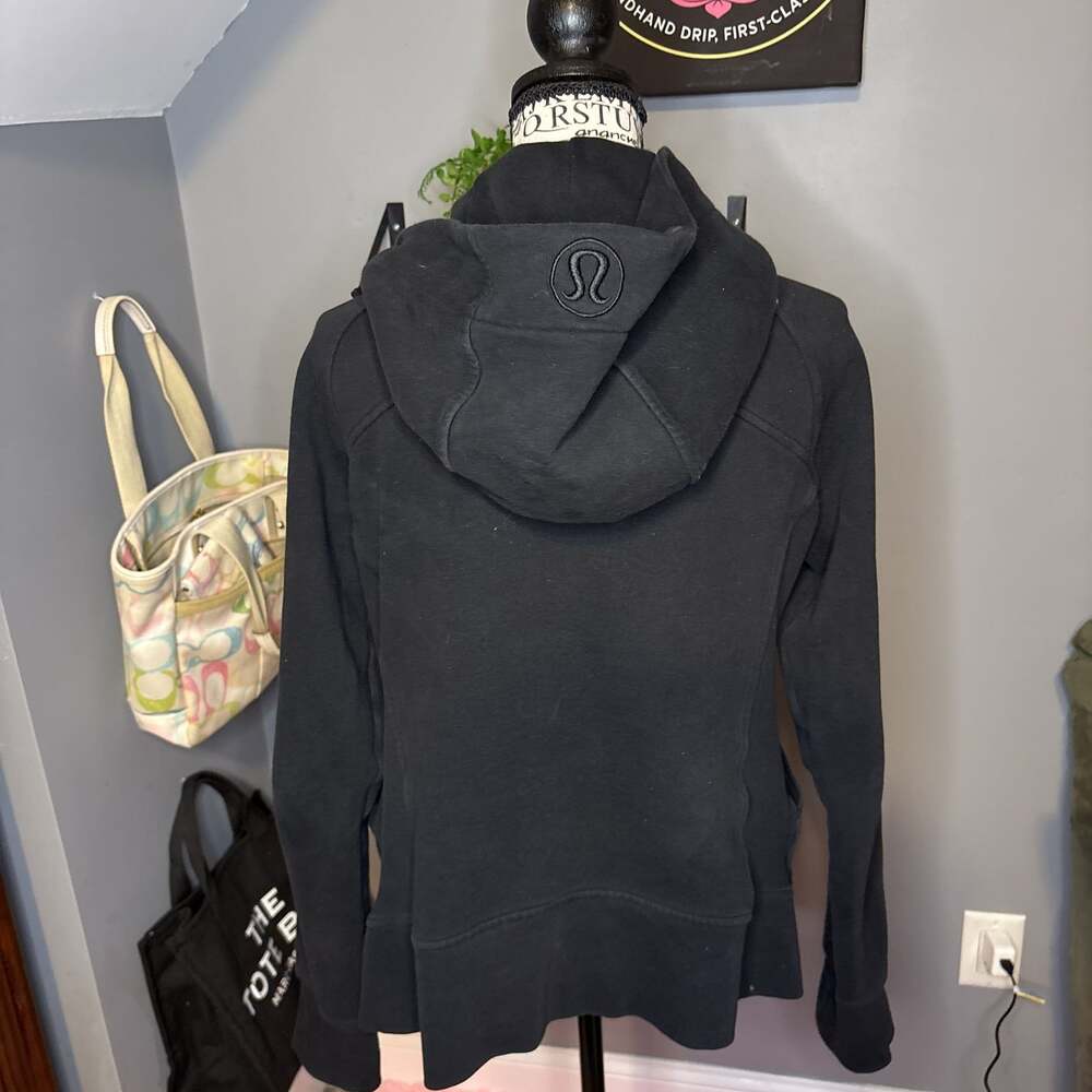 Black Lululemon Scuba Hood Size 8 Alexandria Logo Embroidered - Picture 4 of 5